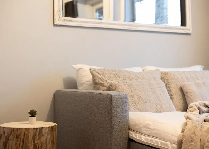 Snowberry City Apartment